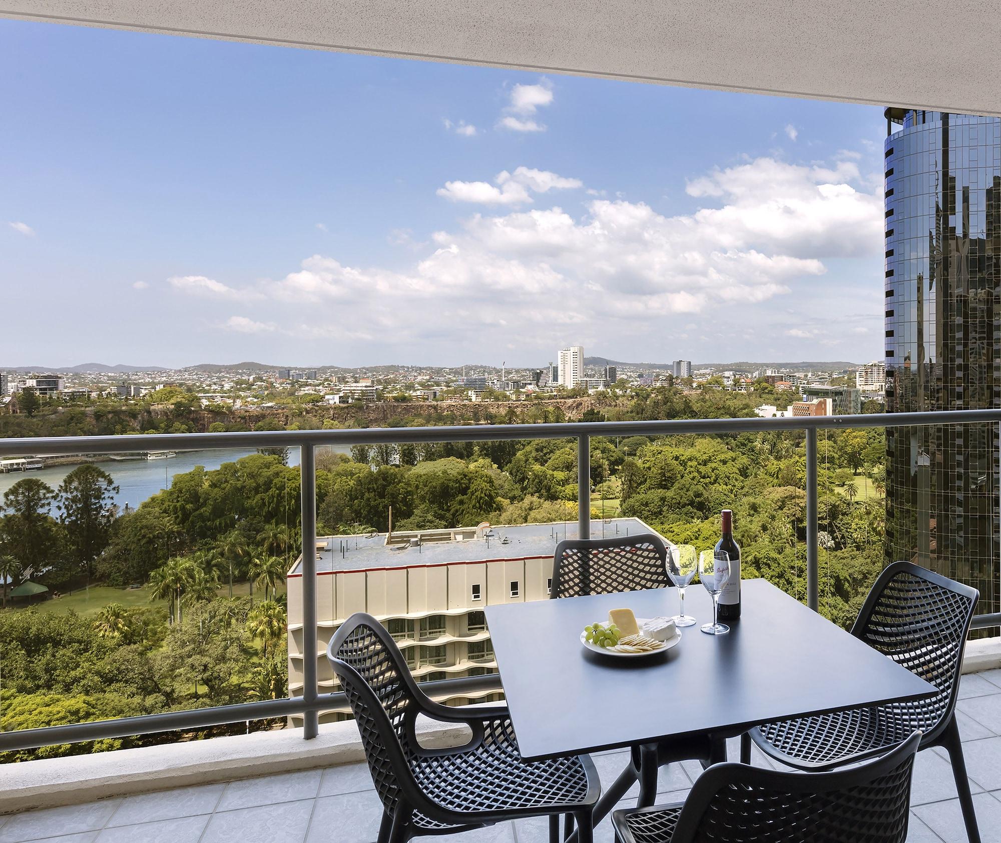 Oaks Brisbane On Margaret Suites Екстериор снимка