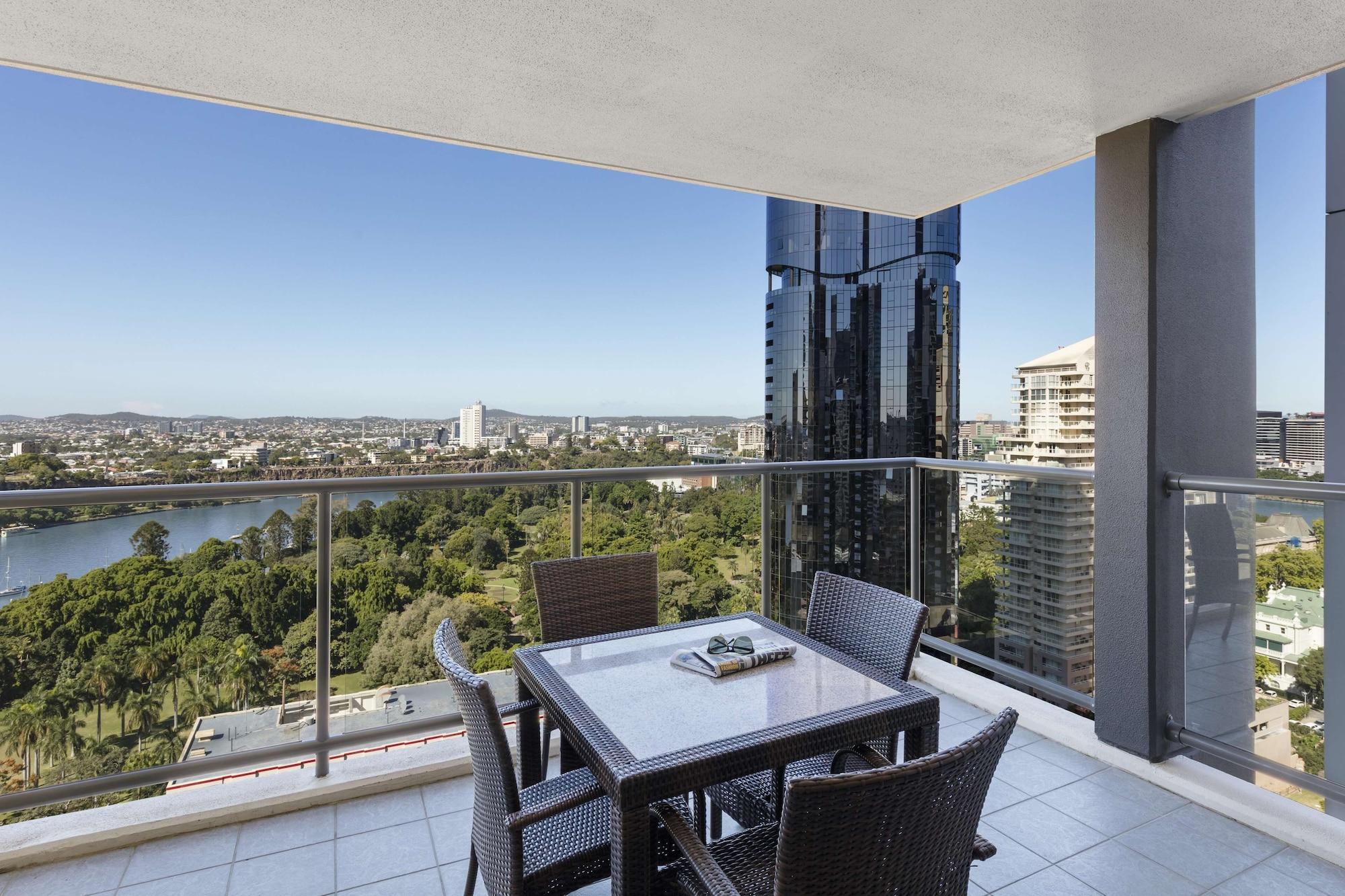 Oaks Brisbane On Margaret Suites Екстериор снимка