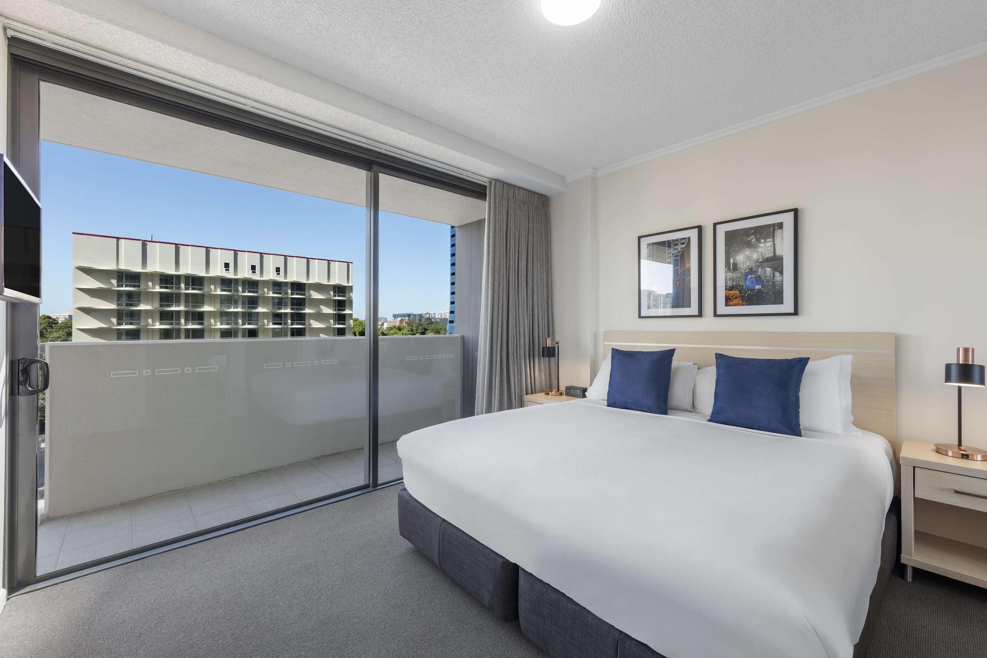 Oaks Brisbane On Margaret Suites Екстериор снимка