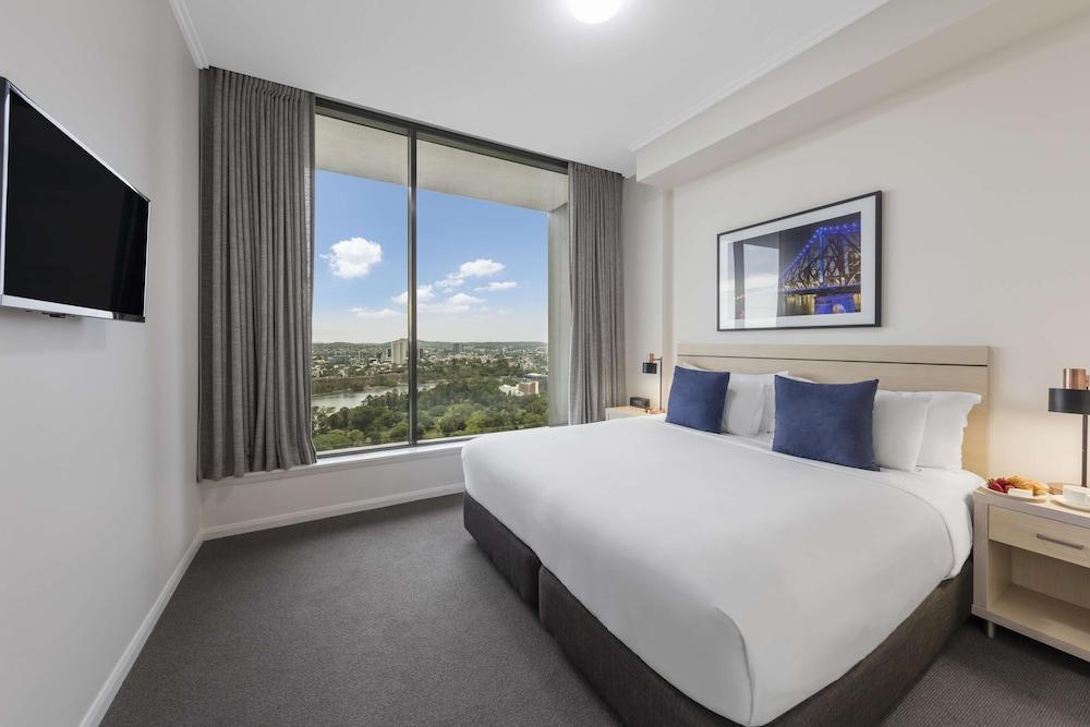 Oaks Brisbane On Margaret Suites Екстериор снимка