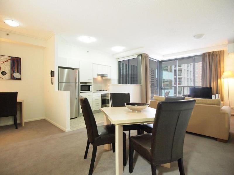 Oaks Brisbane On Margaret Suites Стая снимка